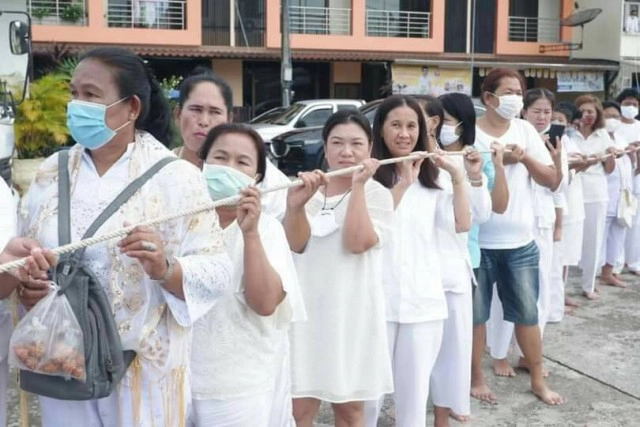 กินเจเมืองตรัง เตรียมรับองค์พระ 600 องค์คืนนี้