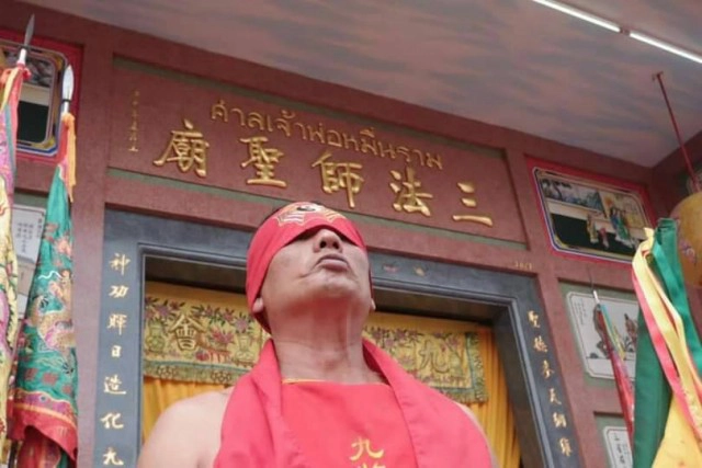 กินเจเมืองตรัง เตรียมรับองค์พระ 600 องค์คืนนี้