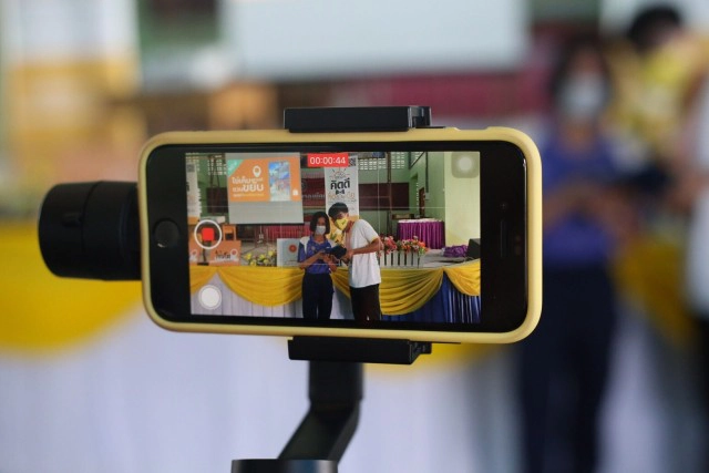 ไอเดียเก๋.. สร้างสรรค์สื่อชวนขยับปรับชีวิตวิถีใหม่