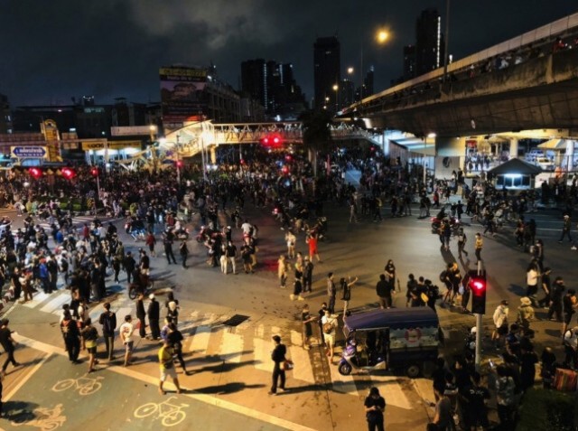 "ฟองสนาน" ทำนายดวงเมือง ฤทธิ์มฤตยูจรกับจิตใจคนไทย