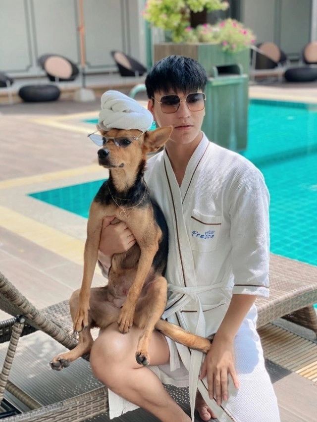 ส่องความปัง หมาถูกหนุ่มเมาอุ้มจากร้านหมูกระทะกลับบ้าน ชีวิตพลิกจากดินสู่ดาว