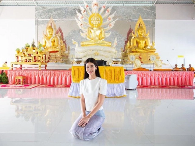 ส่องความงาม"คนบันเทิง"แต่งชุดไทยทำบุญทอดกฐิน