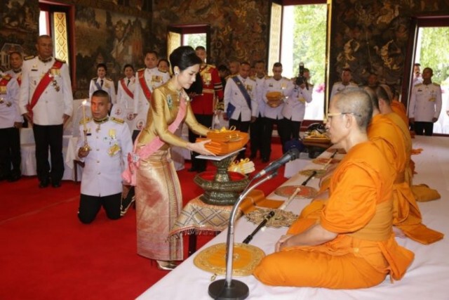 เจ้าคุณพระสินีนาฏ เป็นผู้แทนพระองค์ ถวายผ้าพระกฐิน วัดสุวรรณดาราราม