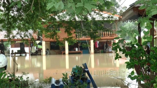 น้ำป่าทะลักท่วมหนักที่อุทัยธานี ขยายพื้นที่เป็นวงกว้าง