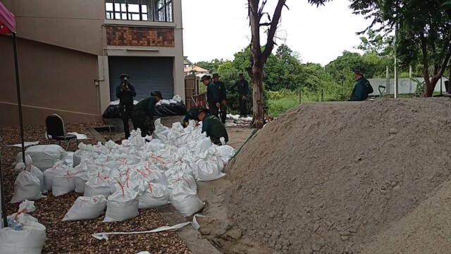 พิพิธภัณฑสถานแห่งชาติพิมาย เสริมทรายอีก2,000ถุง