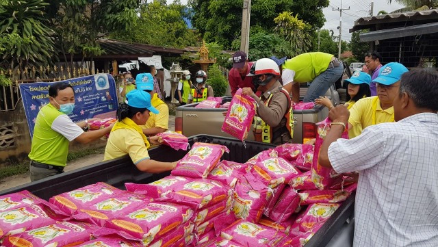 เร่งให้ความช่วยเหลือชาวอู่ทอง8ตำบลถูกน้ำท่วม