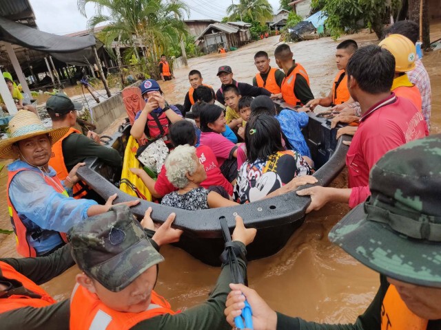 ปภ.รายงานอุทกภัย 45 จว. กว่า 100,000 ครัวเรือนยังทนทุกข์