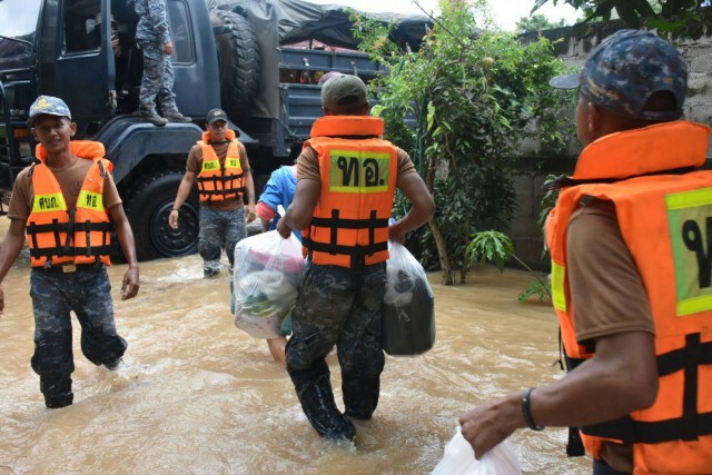 ทัพฟ้าระดมพลช่วยน้ำท่วมปักธงชัย