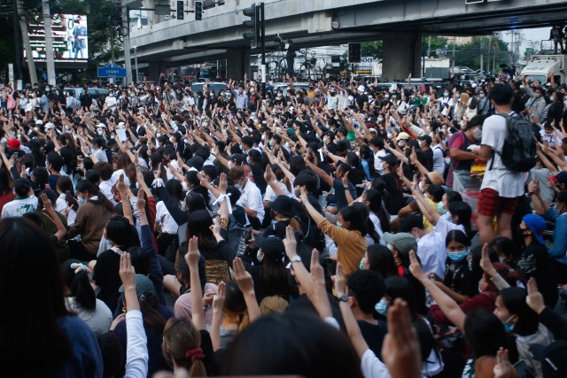 "นันทิวัฒน์" ห่วงใยเยาวชนให้กลับบ้าน หากใครโดนคดีอาจกระทบอนาคต