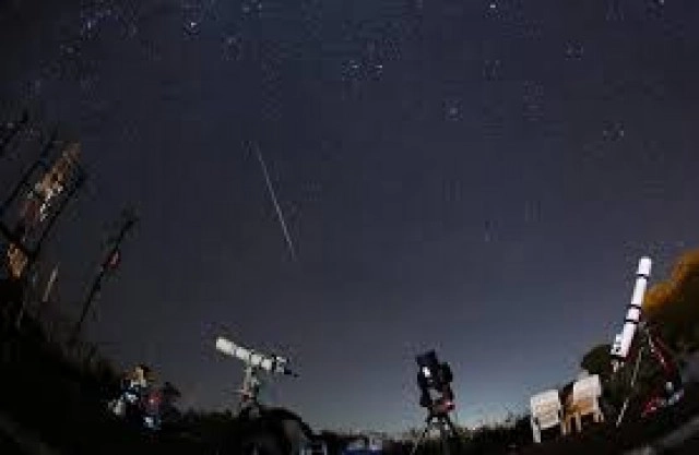 คืนนี้ชวนคนรักดาว ร่วมดู "ฝนดาวตกโอไรออนิดส์" ทั่วไทย