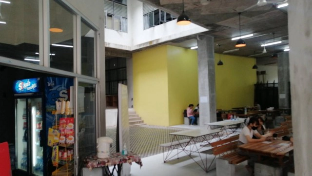 ไร้โต๊ะลงชื่อถอดประติมากรรมในหลวงร.9