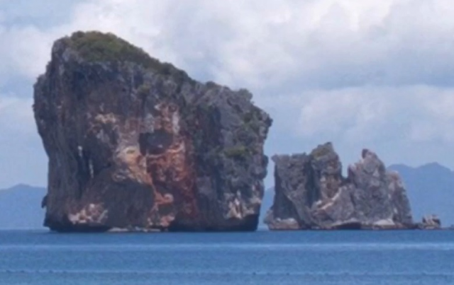 ปักธงแดง "เกาะทะลุ"  เตือนภัยหวั่นถล่มซ้ำ!!
