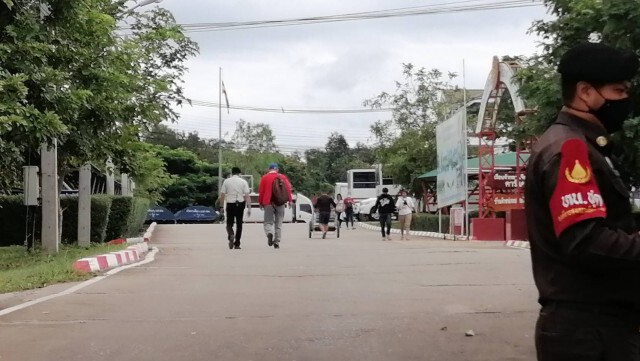 "ทนายอานนท์"หวั่นถูกอายัดตัวในคดีอื่น