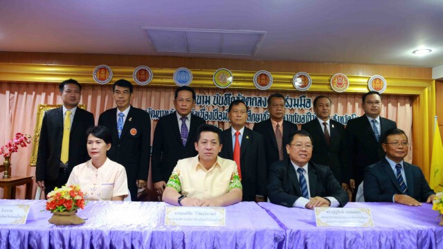 อบจ.พิษณุโลกจับมืออาชีวศึกษาจัดหลักสูตรวิชาชีพให้นักเรียน