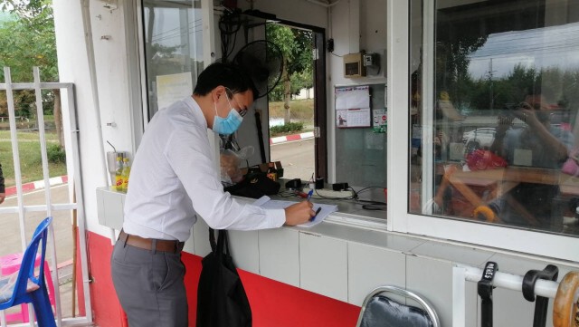 "ทนายอานนท์"หวั่นถูกอายัดตัวในคดีอื่น