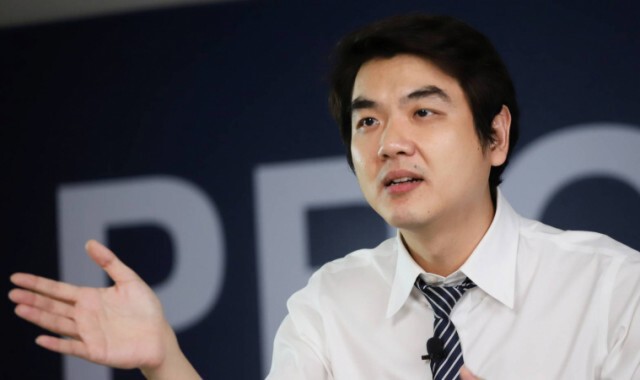 "หมอวรงค์"ชี้"ปิยบุตร"ขู่ "ปฏิรูป VS ปฏิวัติ"แค่กำลังหาทางลง