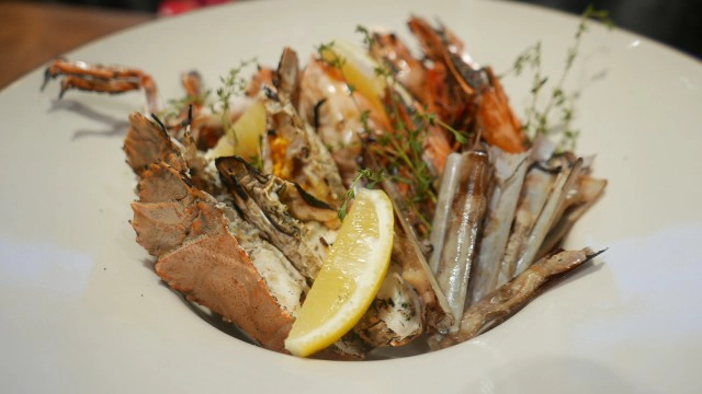 อิ่มไม่อั้นที่ "พระยา คิทเช่น" พร้อมเสิร์ฟอาหารไทยกว่า 70 เมนู