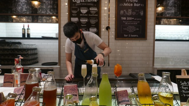 อิ่มไม่อั้นที่ "พระยา คิทเช่น" พร้อมเสิร์ฟอาหารไทยกว่า 70 เมนู