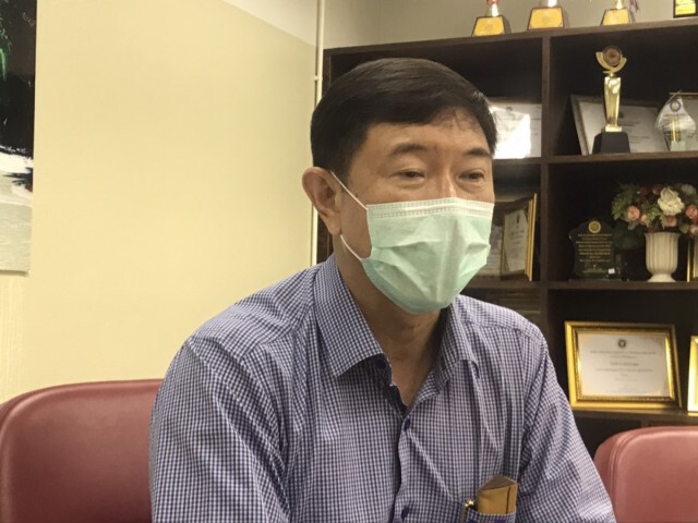 ผอ.รพ.ฯขออย่าตื่นตระหนกไม่มีการแพร่ระบาดเชื้อโควิด 19ที่สมุย