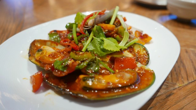 อิ่มไม่อั้นที่ "พระยา คิทเช่น" พร้อมเสิร์ฟอาหารไทยกว่า 70 เมนู