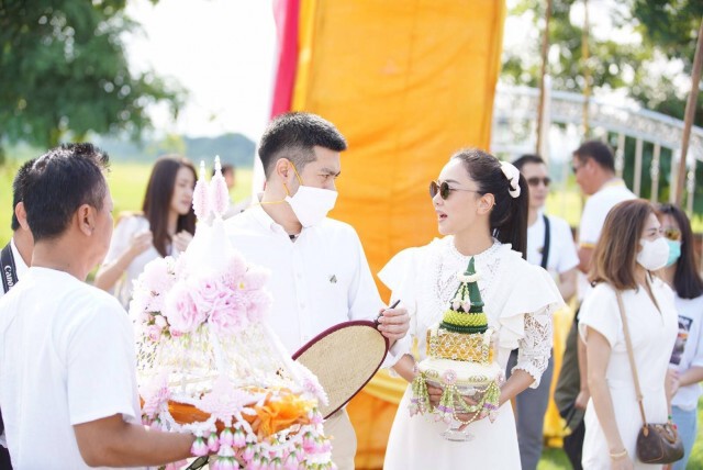 "นุ่น ควง ต๊อด" ขึ้นเหนือทอดกฐินอิ่มบุญอิ่มใจกันถ้วนหน้า