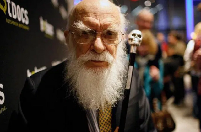 "เจมส์ แรนดี้" นักมายากลระดับโลกเสียชีวิตแล้วในวัย 92 ปี