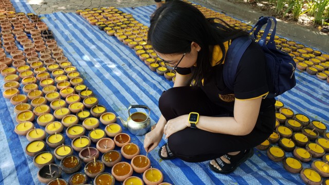 ต๋ามผางประทีปแสนดวงรับยี่เป็ง