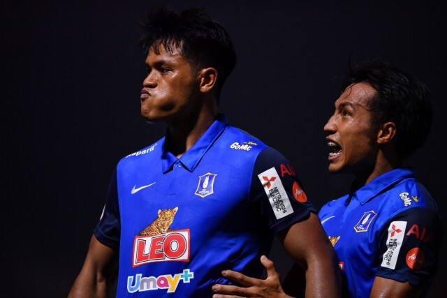 "เดอะ แรบบิท"บุกชนะ"ค้างคาวไฟ""นำ 6 คะแนน เหนือเชียงราย