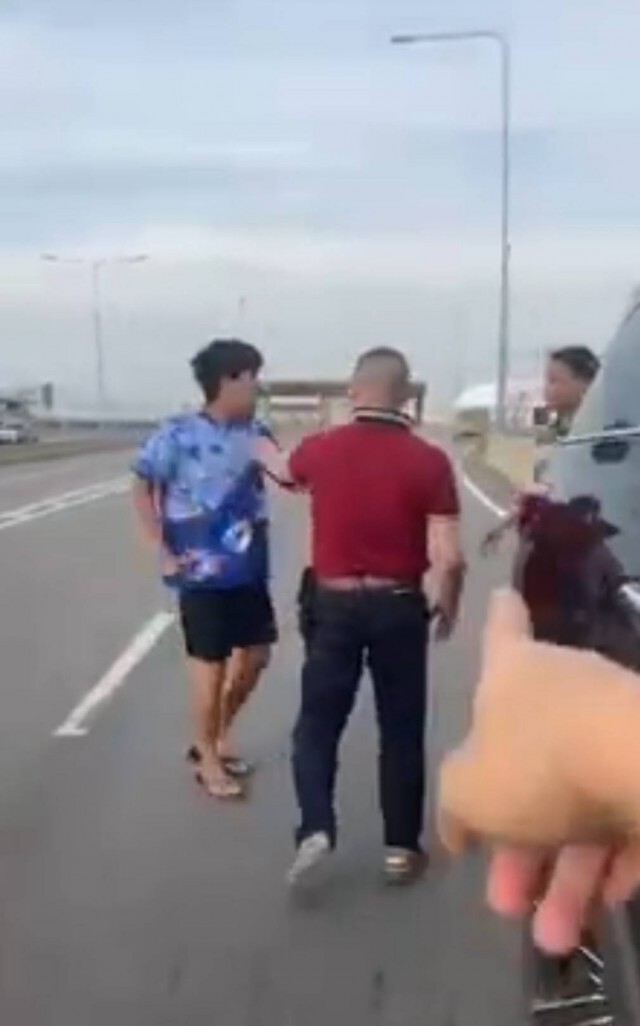 โซเชียลแชร์คลิปทะเลาะเดือดบนทางด่วนโทลเวย์