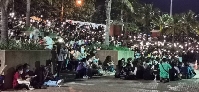 พิษณุโลกปลดแอก ชู3 นิ้วขับไล่รัฐบาล