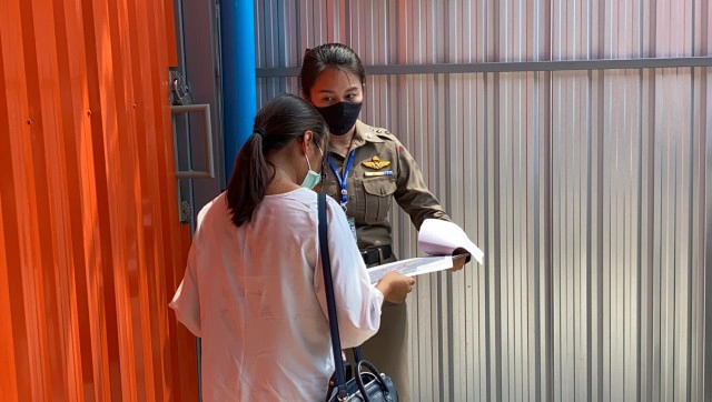 ตำรวจบุกยึดรถหรูเครือข่ายพนันออนไลน์รายใหญ่มูลค่า 110 ล้านบาท