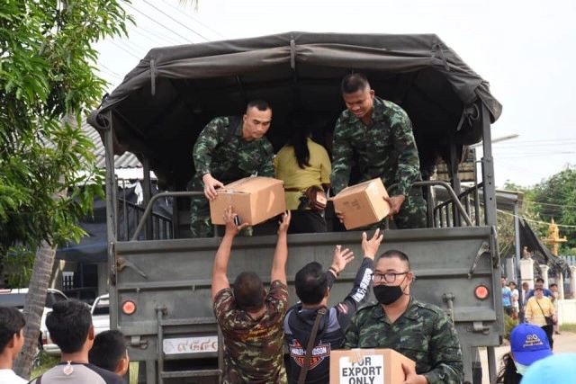 "บัวขาว" ลุยเอง!! ลงพื้นที่เติมกำลังใจให้พี่น้องชาวพิมาย โคราช