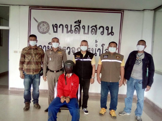 หนุ่มคว้าจอบทุบหัวสาวทอมดับฉุนเสียบอ้อยไม่ตรง