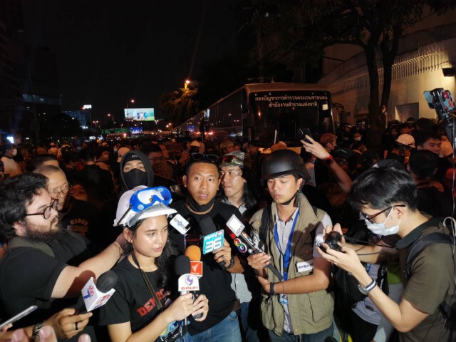 "กลุ่มราษฎร" เผยเหตุผลยื่นข้อเรียกร้อง ประกาศ "ปลายเดือนนี้" จะกลับมา!