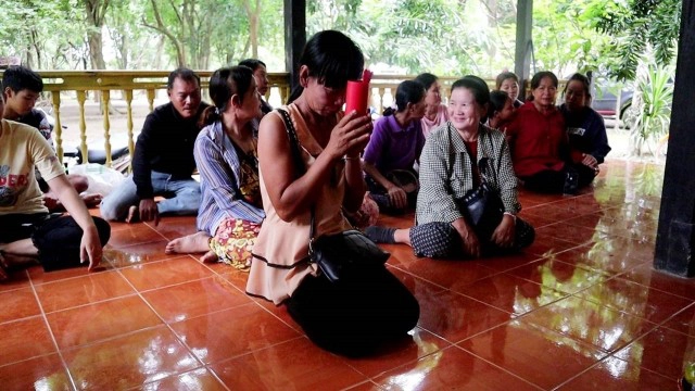 ชาวบ้านแห่แก้บน"บักหำขวด" หลังรับโชคลาภก้อนใหญ่ ป้าวัย 50 ปี ส่องเลขเด่น 9-3-9,23,67