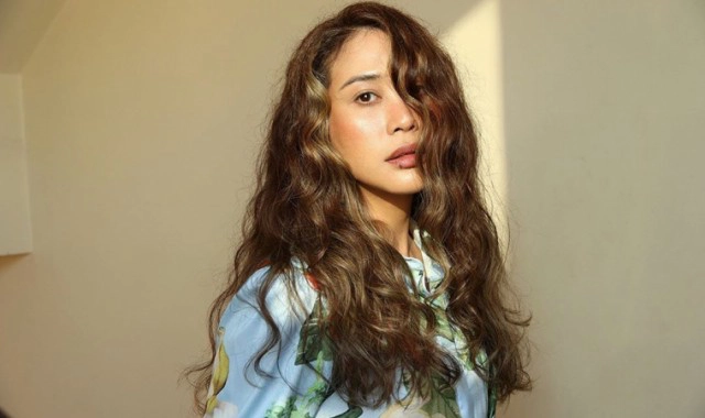 "ทราย เจริญปุระ" ฟ้องหมิ่นหนุ่มใหญ่โอดไม่มีเงินจ่ายค่าเสียหาย 7 แสน!!