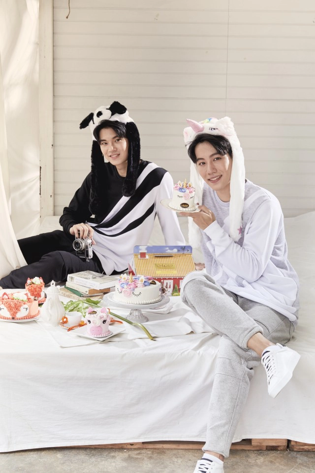 'หยิ่น –วอร์' ควงคู่ถ่ายแบบปฏิทิน