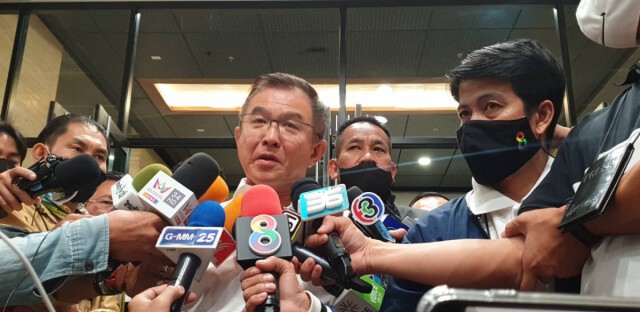 "วิสาร" เปิดใจ กรีดแขนเพราะนายกฯไม่ฟังเสียงประชาชน