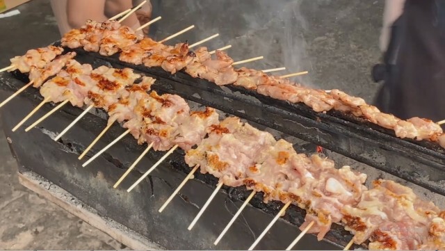 เมืองในหมอก อากาศเริ่มเย็น หมูปิ้งขายดี