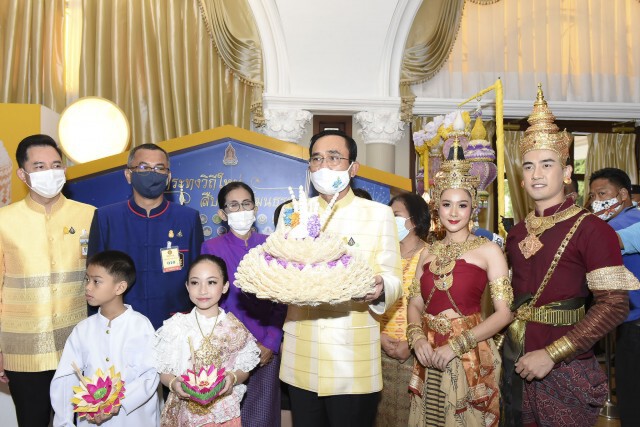 "บิ๊กตู่" ขอคนไทย ลอยกระทง สิ่งไม่ดีออกจากประเทศ