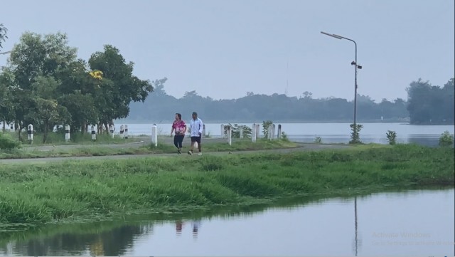 เมืองในหมอก อากาศเริ่มเย็น หมูปิ้งขายดี