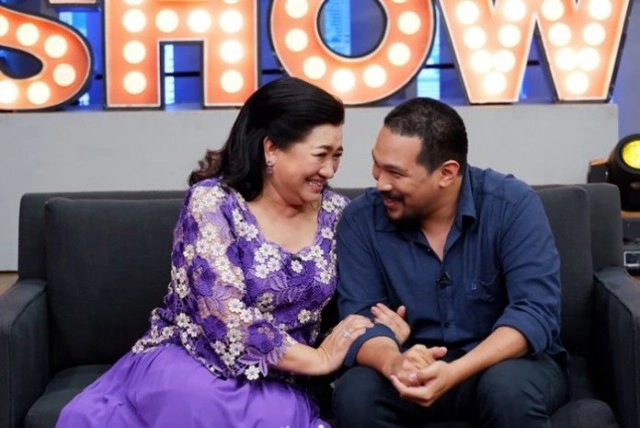 "ตุ้ม รสริน" เปิดตัวลูกชายคนเล็กเป็นครั้งแรก จำฝังใจ เคยถูกเพื่อนรักดาราหักหลัง!