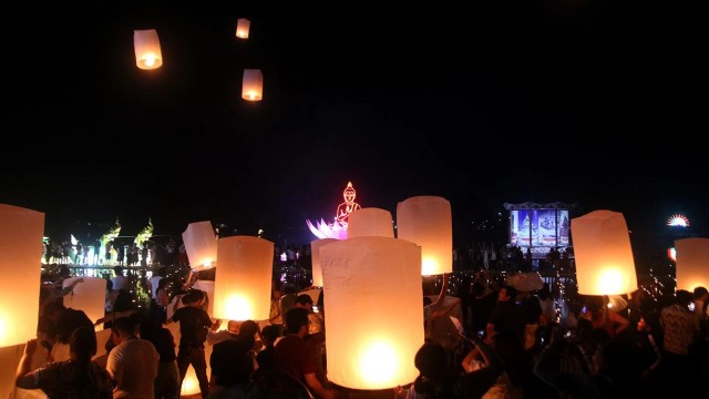 เช็กด่วน!! 'ไทยสมายล์'ปรับเวลา16เที่ยวบิน เลี่ยงโคมลอยประเพณียี่เป็ง