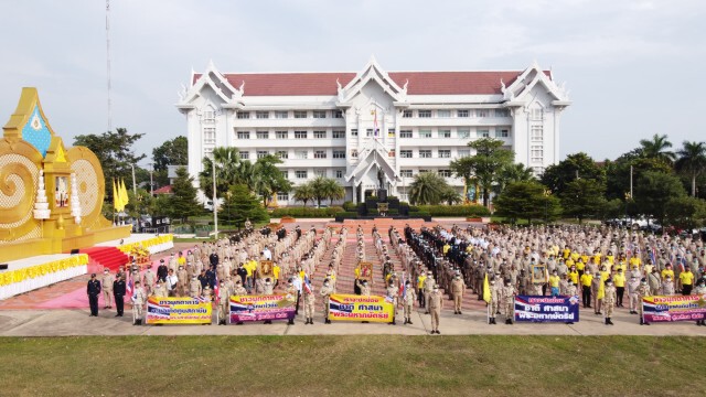ร้องเพลงชาติไทยแสดงพลังปกป้องสถาบันของชาติ