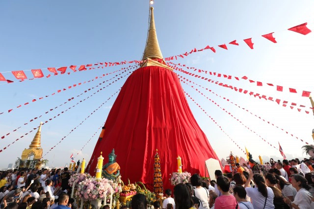 เปิดที่มา 'ห่มผ้าแดง'สักการะพระบรมธาตุ วัดสระเกศ