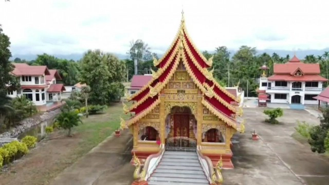 แปลก!แห่ดูช่อฟ้าหัสดีลิงค์หนึ่งเดียวในพะเยา