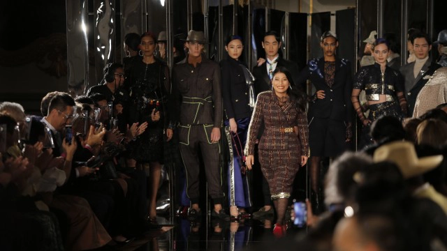 เจ้าฟ้าสิริวัณณวรีฯ ทรงจัดแฟชั่นโชว์ SIRIVANNAVARI เผยโฉมคอลเลคชั่นทรงออกแบบออทั่ม-วินเทอร์ 2020/21