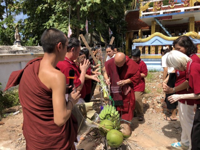 แห่ลงเสาเอกสร้างศาลา"กุมารเทพไข่"