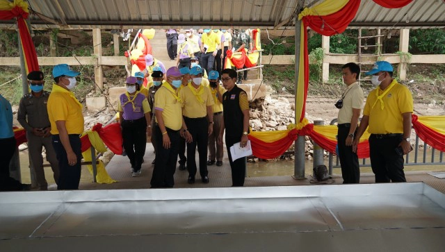 ตรวจความพร้อมโป๊ะแพลอยกระทงริมโขง