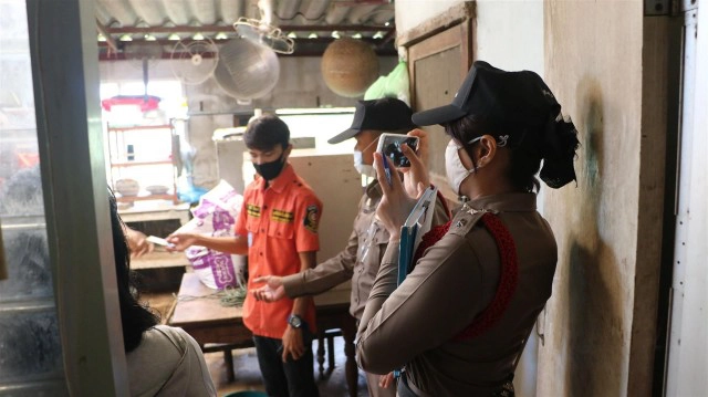 หนุ่มวิดีโอคุยกับแฟนก่อนผูกคอตาย